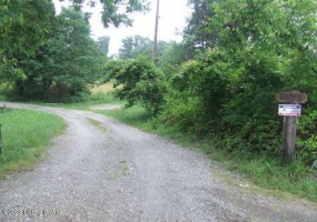 8600 Gentry Ln, Louisville, Kentucky 40291, ,Land,For Sale,Gentry,1626314