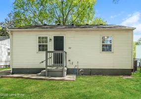 302 36th St, Louisville, Kentucky 40212, 2 Bedrooms Bedrooms, 4 Rooms Rooms,1 BathroomBathrooms,Rental,For Rent,36th,1635135