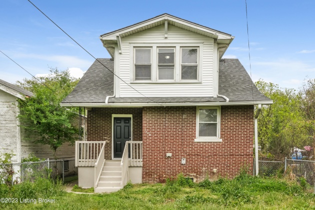 2328 Burnett Ave, Louisville, Kentucky 40210, 3 Bedrooms Bedrooms, 6 Rooms Rooms,2 BathroomsBathrooms,Rental,For Rent,Burnett,1635683