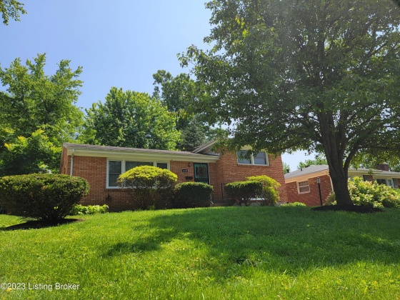 1608 Whippoorwill Rd, Louisville, Kentucky 40213, 3 Bedrooms Bedrooms, 6 Rooms Rooms,2 BathroomsBathrooms,Rental,For Rent,Whippoorwill,1637482