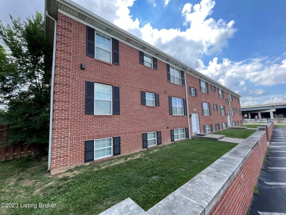 3546 Brockton Ln, Louisville, Kentucky 40220, 1 Bedroom Bedrooms, 3 Rooms Rooms,1 BathroomBathrooms,Rental,For Rent,Brockton,1643151