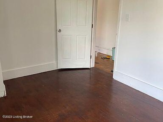 2158 Sherwood Ave, Louisville, Kentucky 40205, 2 Bedrooms Bedrooms, 7 Rooms Rooms,1 BathroomBathrooms,Rental,For Rent,Sherwood,1643660