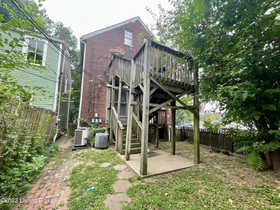 635 Floral Terrace, Louisville, Kentucky 40208, 2 Bedrooms Bedrooms, 5 Rooms Rooms,1 BathroomBathrooms,Rental,For Rent,Floral,1643877