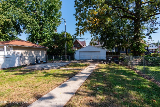 643 42nd St, Louisville, Kentucky 40211, 4 Bedrooms Bedrooms, 8 Rooms Rooms,2 BathroomsBathrooms,Rental,For Rent,42nd,1644466