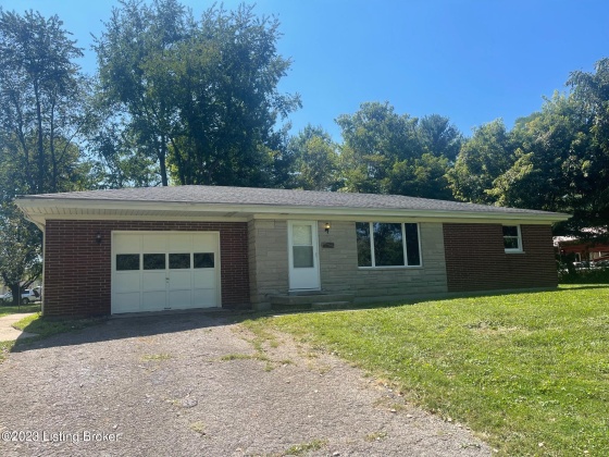 7111 High St, Floyds Knobs, Indiana 47119, 2 Bedrooms Bedrooms, 5 Rooms Rooms,1 BathroomBathrooms,Rental,For Rent,High,1645604