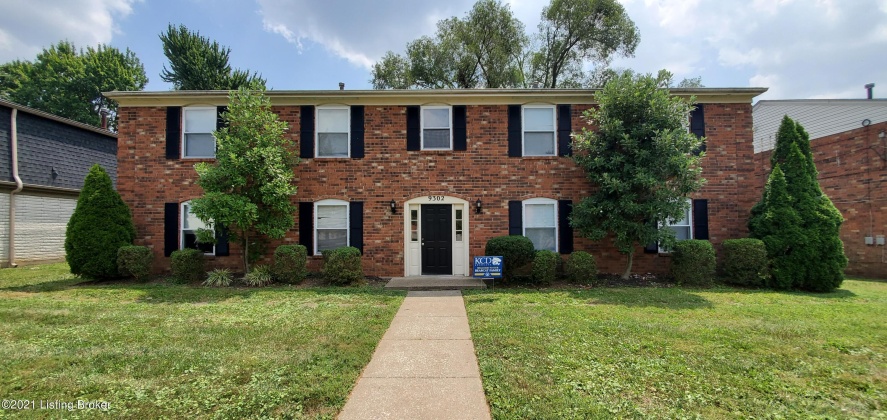 9302 Aylesbury Dr, Louisville, Kentucky 40242, 2 Bedrooms Bedrooms, 6 Rooms Rooms,1 BathroomBathrooms,Rental,For Rent,Aylesbury,1645704