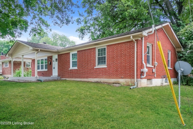 6812 Moorhaven Dr, Louisville, Kentucky 40228, 3 Bedrooms Bedrooms, 7 Rooms Rooms,2 BathroomsBathrooms,Rental,For Rent,Moorhaven,1646203