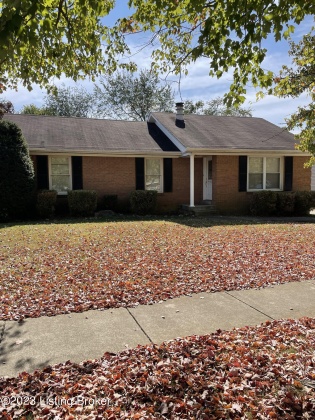 9002 Raintree Dr, Louisville, Kentucky 40220, 3 Bedrooms Bedrooms, 6 Rooms Rooms,2 BathroomsBathrooms,Rental,For Rent,Raintree,1646906