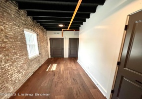 935 Franklin St, Louisville, Kentucky 40206, 1 Bedroom Bedrooms, 3 Rooms Rooms,1 BathroomBathrooms,Rental,For Rent,Franklin,1647257