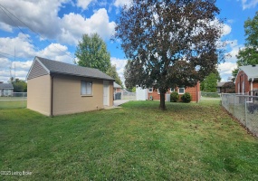 9902 Kidwelly Dr, Louisville, Kentucky 40299, 3 Bedrooms Bedrooms, 8 Rooms Rooms,1 BathroomBathrooms,Rental,For Rent,Kidwelly,1647431