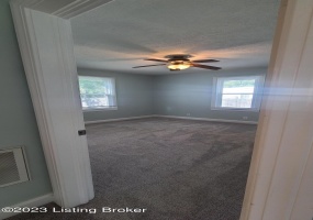 9730 Mason Ln, Louisville, Kentucky 40118, 2 Bedrooms Bedrooms, 4 Rooms Rooms,1 BathroomBathrooms,Rental,For Rent,Mason,1647582