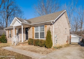 4617 Andalusia Ln, Louisville, Kentucky 40272, 3 Bedrooms Bedrooms, 5 Rooms Rooms,2 BathroomsBathrooms,Rental,For Rent,Andalusia,1647573