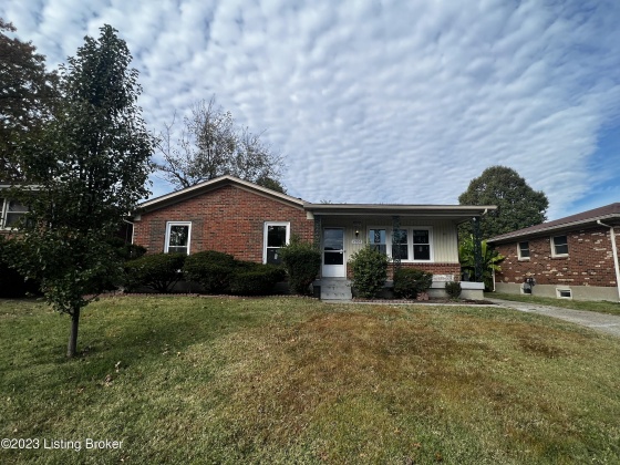 7908 Pickwick Ln, Louisville, Kentucky 40219, 3 Bedrooms Bedrooms, 5 Rooms Rooms,2 BathroomsBathrooms,Rental,For Rent,Pickwick,1648438