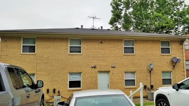 3212 Springfield Dr, Louisville, Kentucky 40214, 2 Bedrooms Bedrooms, 8 Rooms Rooms,2 BathroomsBathrooms,Rental,For Rent,Springfield,1648588