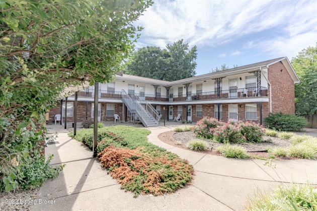 1900-1908 Farnsley Rd, Louisville, Kentucky 40216, ,Multifamily,For Sale,Farnsley,1644222