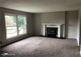 6104 Diablo Ct, Louisville, Kentucky 40219, 3 Bedrooms Bedrooms, 6 Rooms Rooms,2 BathroomsBathrooms,Rental,For Rent,Diablo,1648724