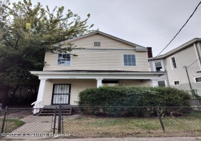 2008 Burnett Ave, Louisville, Kentucky 40210, 3 Bedrooms Bedrooms, 6 Rooms Rooms,2 BathroomsBathrooms,Rental,For Rent,Burnett,1648895