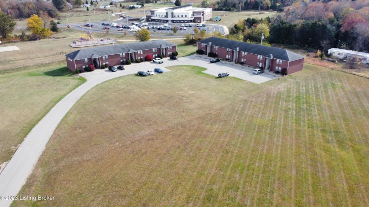 102/104 Landon Dr, Irvington, Kentucky 40146, ,Multifamily,For Sale,Landon,1649054