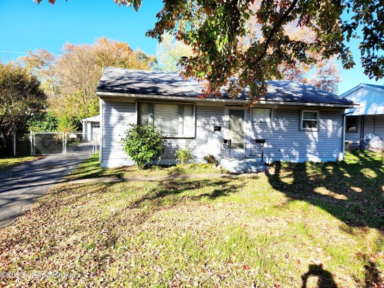 226 Granvil Dr, Louisville, Kentucky 40218, 3 Bedrooms Bedrooms, 6 Rooms Rooms,1 BathroomBathrooms,Rental,For Rent,Granvil,1649686