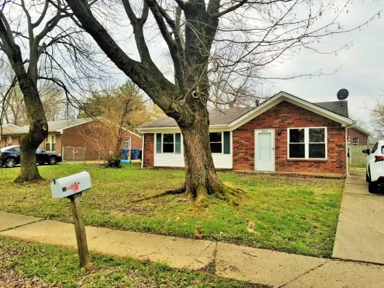 4816 Tipton Pl, Louisville, Kentucky 40272, 3 Bedrooms Bedrooms, 6 Rooms Rooms,1 BathroomBathrooms,Rental,For Rent,Tipton,1649891