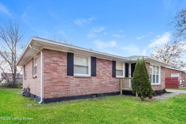 2434 Weber Ln, Louisville, Kentucky 40216, 3 Bedrooms Bedrooms, 6 Rooms Rooms,Rental,For Rent,Weber,1650296