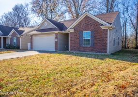 7112 Blue Stream Ct, Louisville, Kentucky 40258, 3 Bedrooms Bedrooms, 6 Rooms Rooms,2 BathroomsBathrooms,Rental,For Rent,Blue Stream,1650479