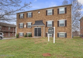 3217 Fordhaven Rd, Louisville, Kentucky 40214, 2 Bedrooms Bedrooms, 3 Rooms Rooms,1 BathroomBathrooms,Rental,For Rent,Fordhaven,1651079