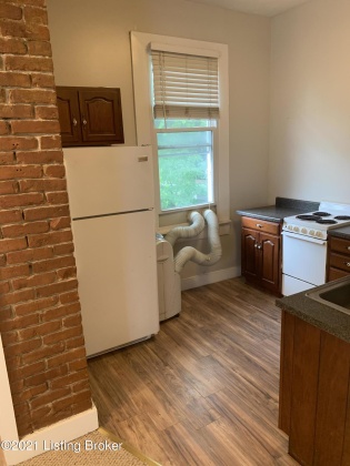 1015 Breckinridge St, Louisville, Kentucky 40204, 1 Bedroom Bedrooms, 4 Rooms Rooms,1 BathroomBathrooms,Rental,For Rent,Breckinridge,1651473