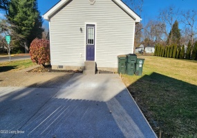 3728 Locust Ave, Louisville, Kentucky 40299, 3 Bedrooms Bedrooms, 7 Rooms Rooms,1 BathroomBathrooms,Rental,For Rent,Locust,1651518