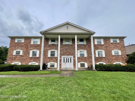 4506 Landside Dr, Louisville, Kentucky 40220, 2 Bedrooms Bedrooms, 5 Rooms Rooms,1 BathroomBathrooms,Rental,For Rent,Landside,1652475