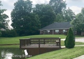 7231 Michael Benjamin Cir, Crestwood, Kentucky 40014, 2 Bedrooms Bedrooms, 5 Rooms Rooms,2 BathroomsBathrooms,Rental,For Rent,Michael Benjamin,1653516