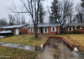 9806 Chambers Cir, Louisville, Kentucky 40299, 3 Bedrooms Bedrooms, 8 Rooms Rooms,1 BathroomBathrooms,Rental,For Rent,Chambers,1653846