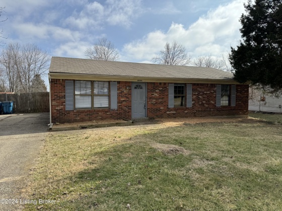 6504 Crossbrook Dr, Pewee Valley, Kentucky 40056, 3 Bedrooms Bedrooms, 6 Rooms Rooms,1 BathroomBathrooms,Rental,For Rent,Crossbrook,1654174